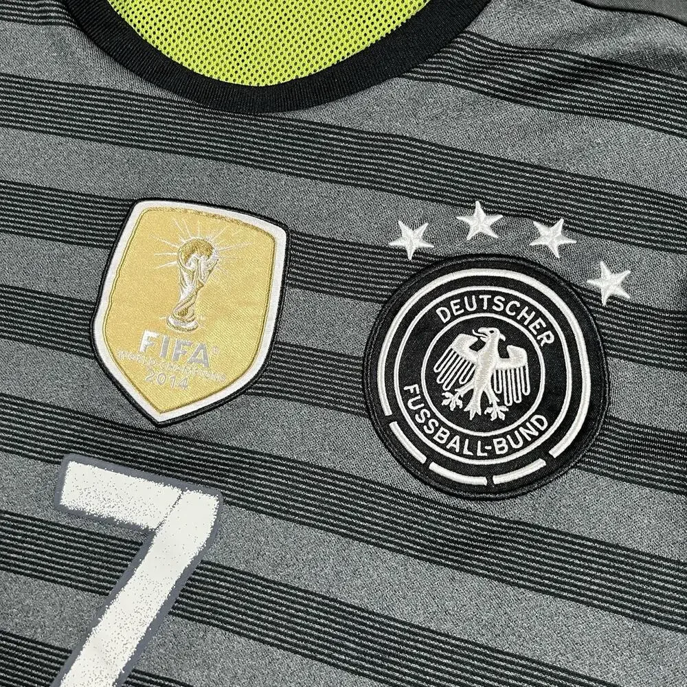 Germany Jersey Men L National Soccer Football #7 Schweinsteiger Training 2016-17